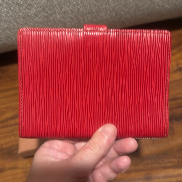 Louis Vuitton Authentic Red Epi Leather Small Agenda PM/ Passport Holder CA0959 - Picture 17 of 17